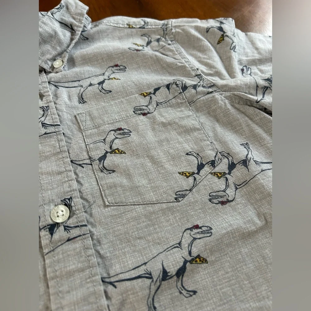 T-Rex Pizza Party Collared Button Up Shirt | Boys Size Small (6/7) | Old Navy